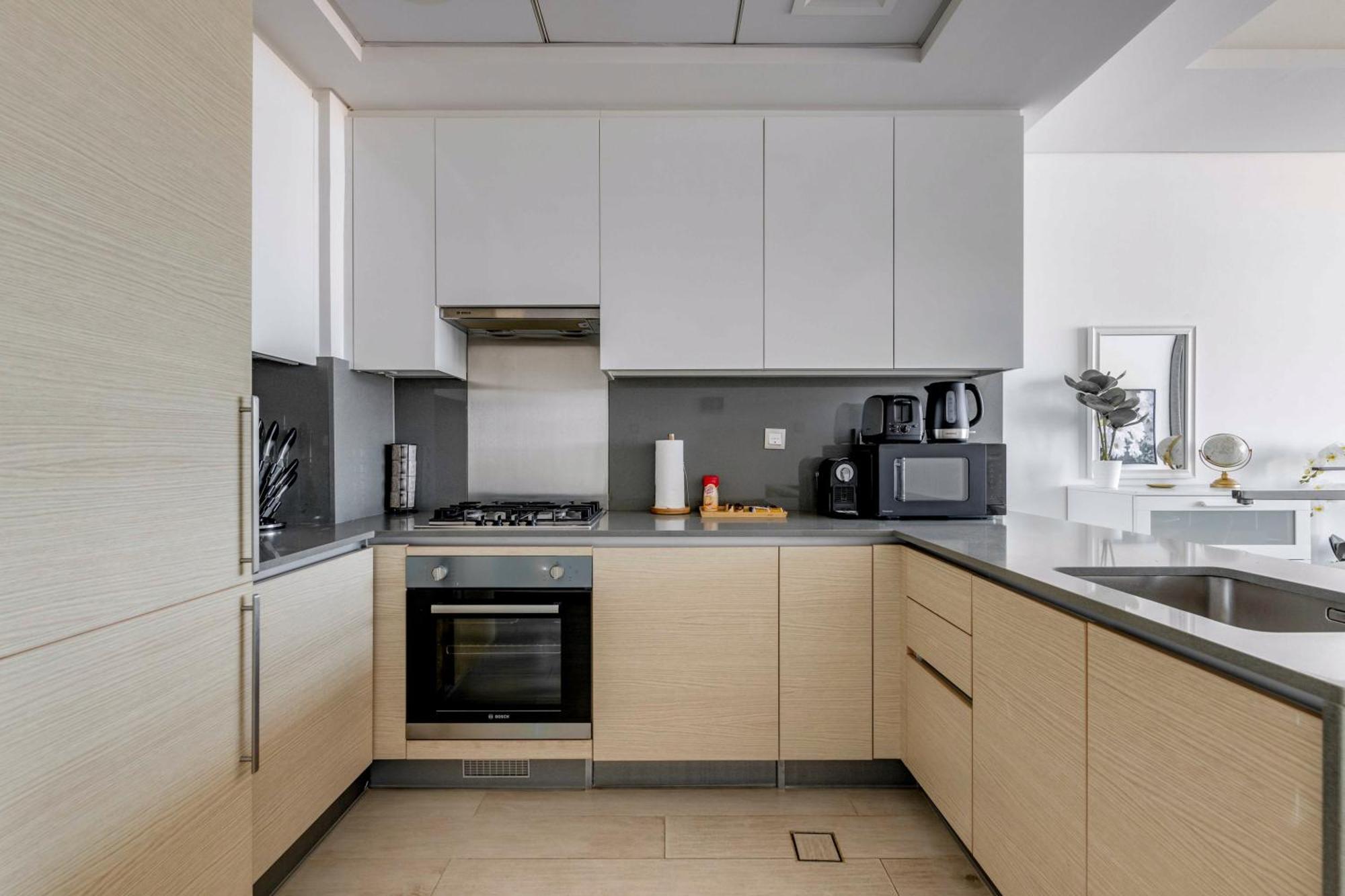 Luxury Azizi Mina Beachfront Apartments Dubai Exterior photo